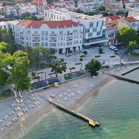 Hotel Miramare ซริกเวนิซา ภายนอก รูปภาพ Aerial view of the hotel