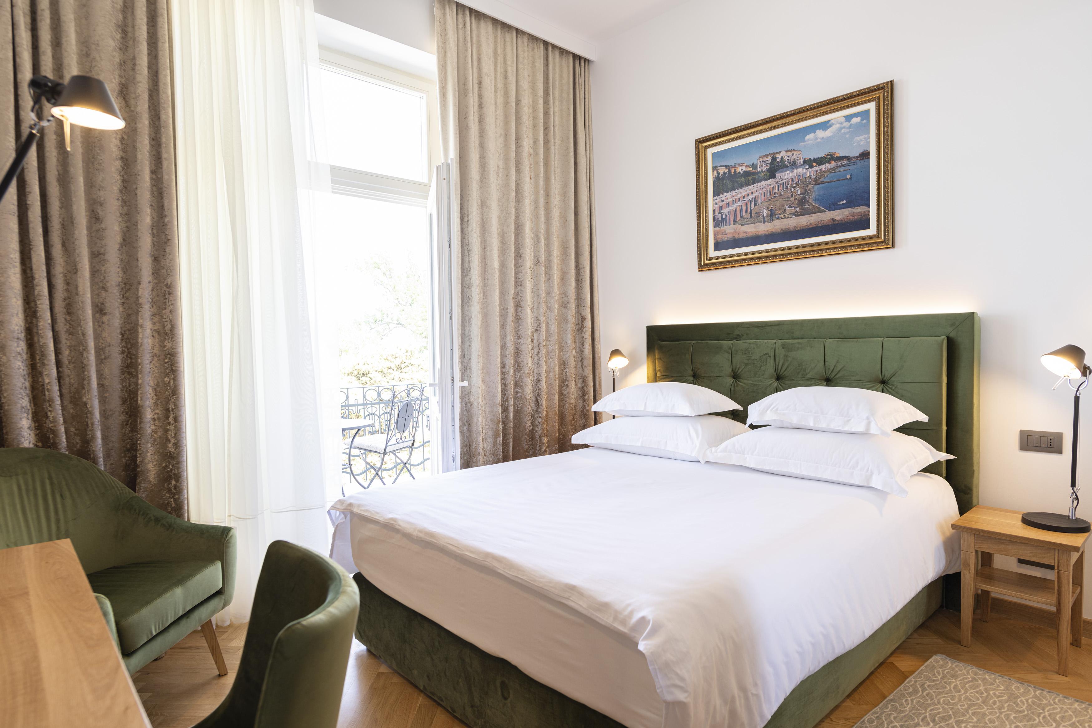 Hotel Miramare ซริกเวนิซา ภายนอก รูปภาพ A room at the hotel