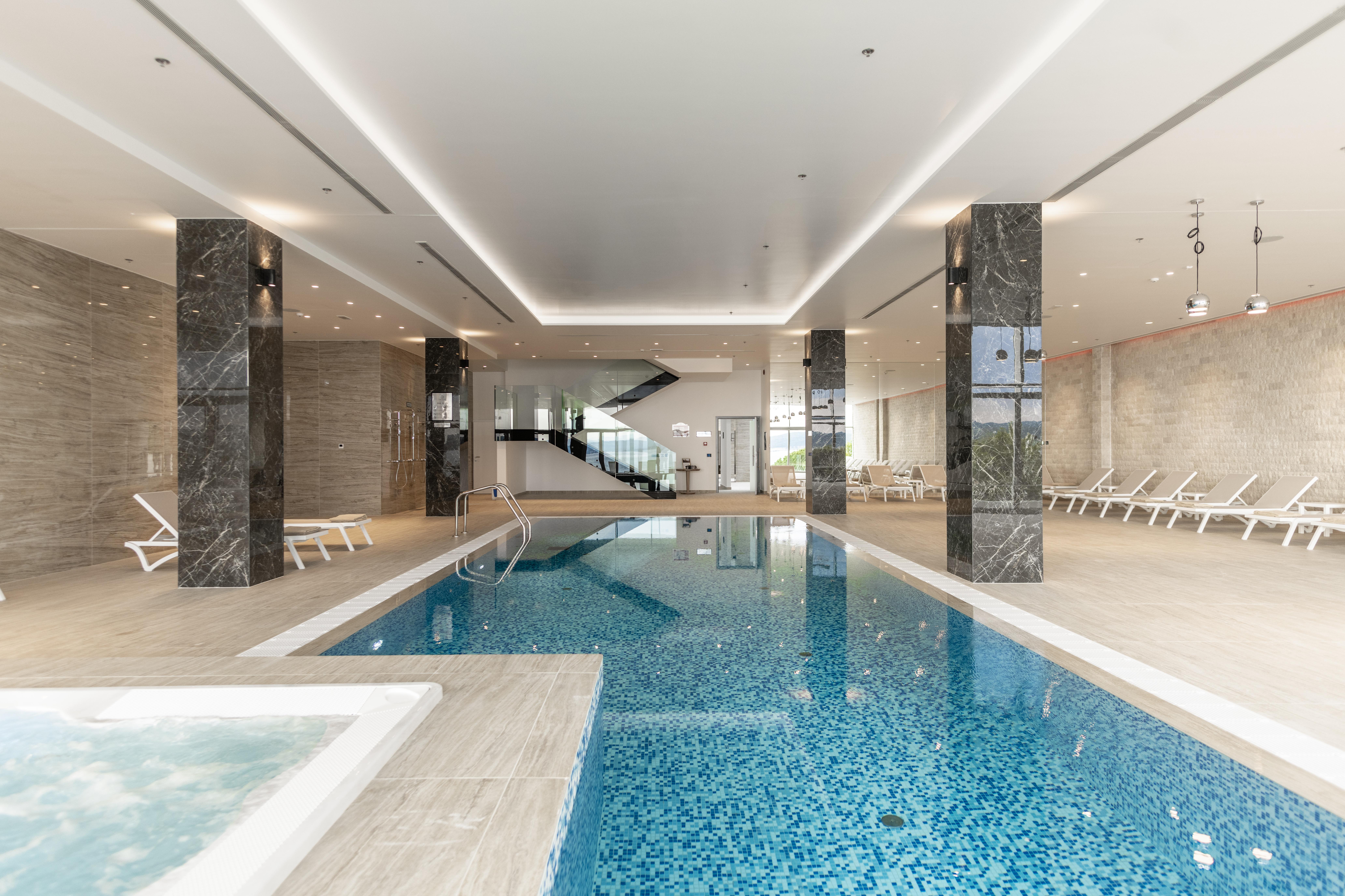 Hotel Miramare ซริกเวนิซา ภายนอก รูปภาพ The swimming pool at the hotel
